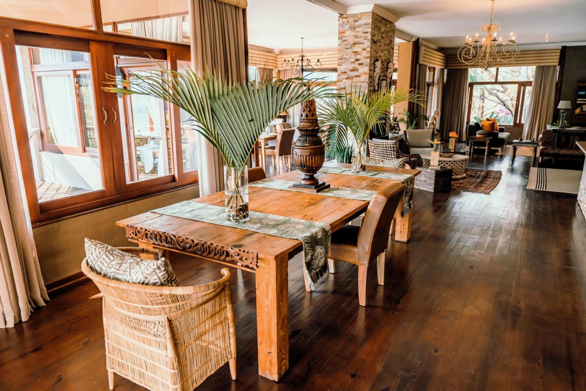 Bambuu Lakeside Lodge Hazyview Exteriör bild