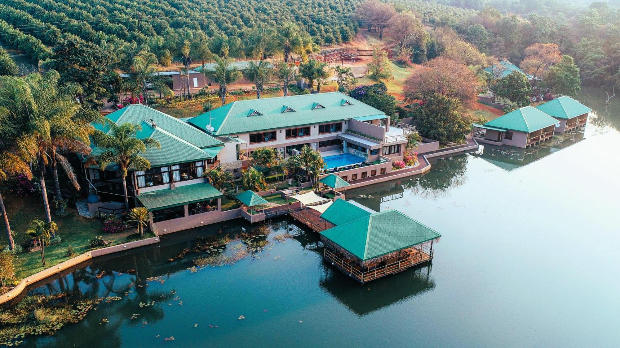 Bambuu Lakeside Lodge Hazyview Exteriör bild
