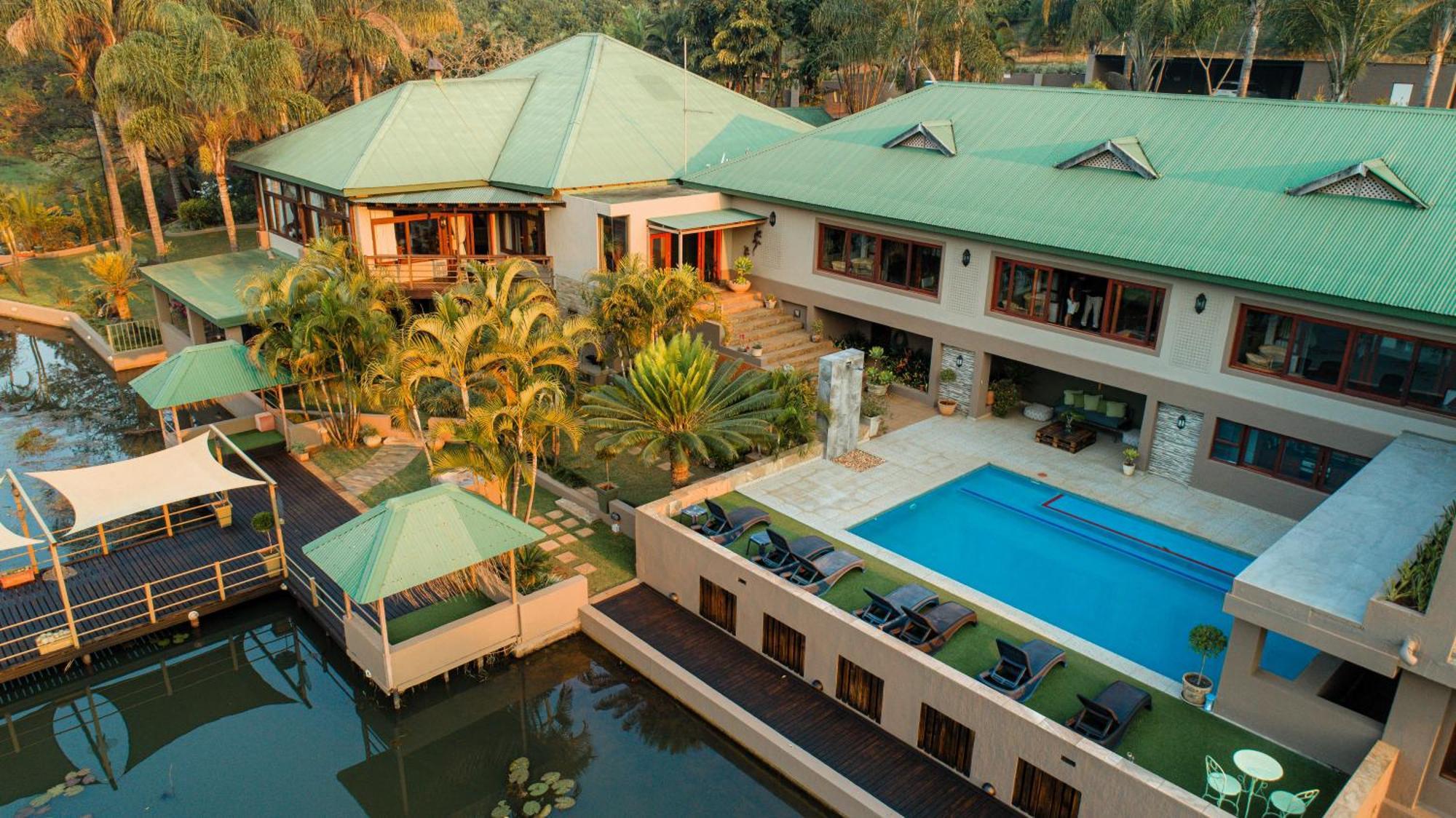 Bambuu Lakeside Lodge Hazyview Exteriör bild