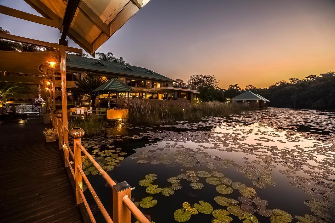 Bambuu Lakeside Lodge Hazyview Exteriör bild